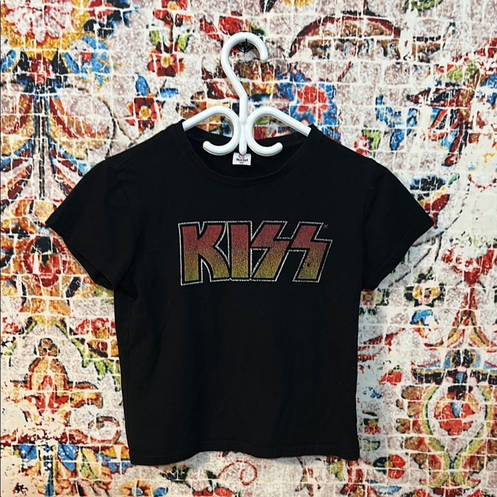 Kiss Tshirt crop top